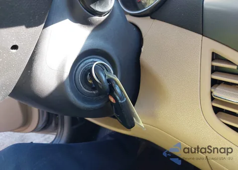 2011 Hyundai Elantra Limited z USA, uszkodzony, nr VIN 5NPDH4AE2BH009607